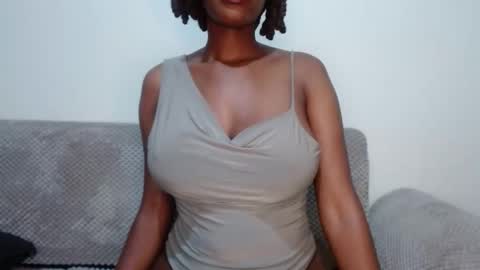 queen74890 online show from October 13, 12:49 pm