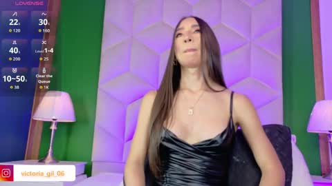 Queen Violet online show from May 5, 7:22 pm