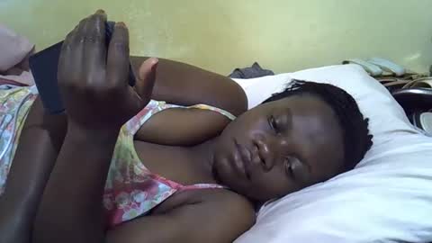 Snapshot of queen_darling3 chatting on February 12, 9:21 pm Gentrix online show from February 12, 9:21 pm