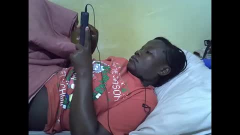 Snapshot of queen_darling3 chatting on February 22, 9:35 pm Gentrix online show from February 22, 9:35 pm