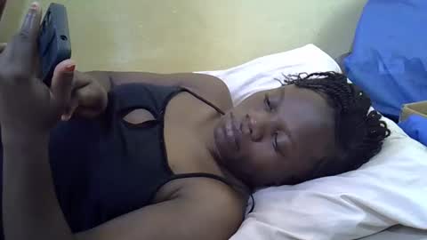 Snapshot of queen_darling3 chatting on February 24, 6:22 am Gentrix online show from February 24, 6:22 am