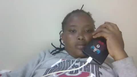Snapshot of queen_doli chatting on April 1, 12:28 pm queen_doli online show from April 1, 12:28 pm