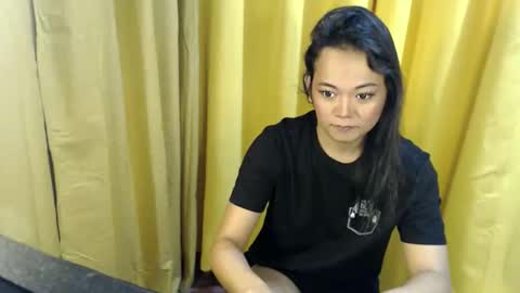 queen_ennah online show from June 8, 9:37 pm