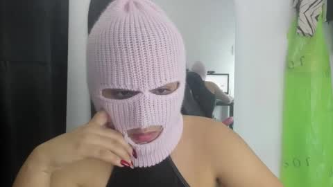 Snapshot of queen_findom1 chatting on November 29, 10:13 pm queen_findom1 online show from November 29, 10:13 pm