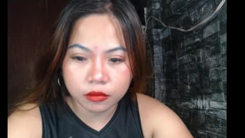 Snapshot of queen_fucker23 chatting on December 14, 8:02 pm Angel online show from December 14, 8:02 pm