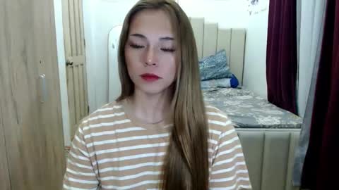 Snapshot of queen_heart0 chatting on March 23, 1:20 am shawny online show from March 23, 1:20 am