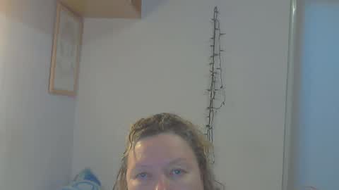 Snapshot of queen_jane8 chatting on December 5, 11:05 am queen_jane8 online show from December 5, 11:05 am