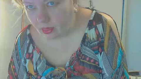 Snapshot of queen_jane8 chatting on December 7, 11:40 am queen_jane8 online show from December 7, 11:40 am