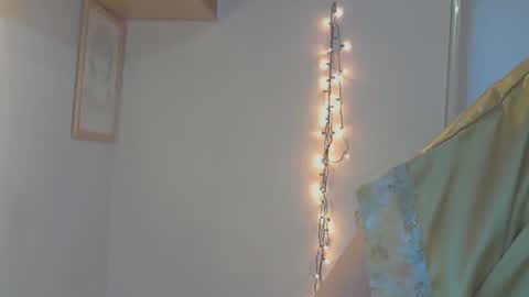 Snapshot of queen_jane8 chatting on December 12, 11:29 am queen_jane8 online show from December 12, 11:29 am