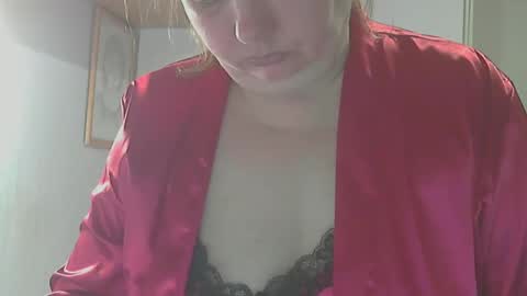 Snapshot of queen_jane8 chatting on March 30, 7:04 pm queen_jane8 online show from March 30, 7:04 pm