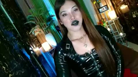 Kendal  online here from 6am-3pm philippine time online show from October 11, 9:30 am