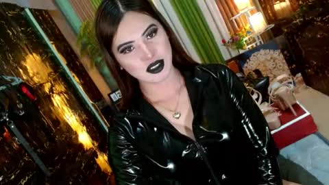 Kendal  online here from 6am-3pm philippine time online show from July 28, 9:47 pm