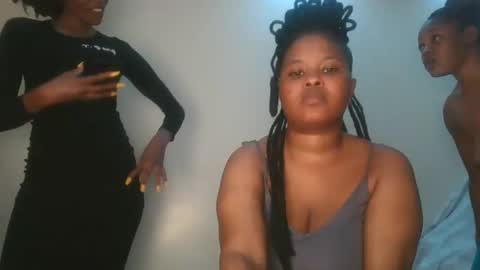 Queen kikih online show from February 10, 2:32 pm