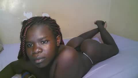 Snapshot of queen_latasha chatting on March 13, 6:36 pm queen_latasha online show from March 13, 6:36 pm