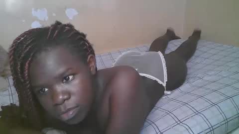 Snapshot of queen_latasha chatting on March 21, 9:03 am queen_latasha online show from March 21, 9:03 am
