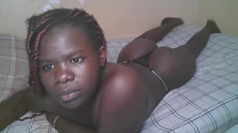 Snapshot of queen_latasha chatting on March 23, 7:18 pm queen_latasha online show from March 23, 7:18 pm