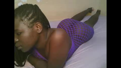 Snapshot of queen_latasha chatting on May 22, 3:57 am queen_latasha online show from May 22, 3:57 am