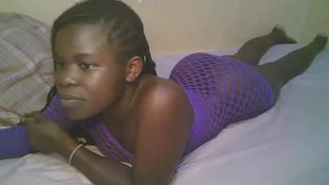 Snapshot of queen_latasha chatting on May 22, 8:03 pm queen_latasha online show from May 22, 8:03 pm