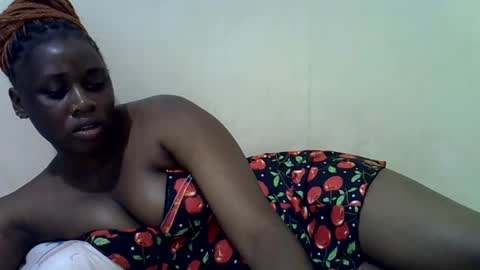 queen_leilla online show from June 12, 7:40 am