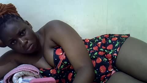 queen_leilla online show from June 27, 6:18 am