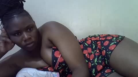 queen_leilla online show from July 17, 4:30 am