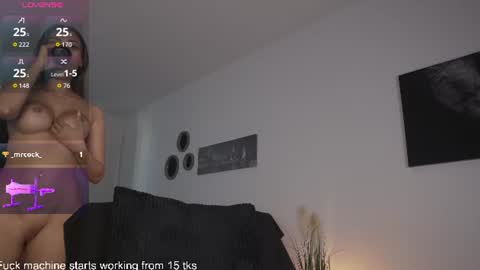 queen_leylla online show from August 1, 6:01 am