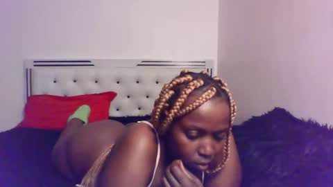 QUEEN online show from April 12, 3:39 pm