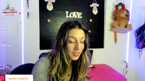 queen_natttyy online show from December 19, 7:07 am
