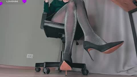 Carly online show from October 23, 5:12 pm