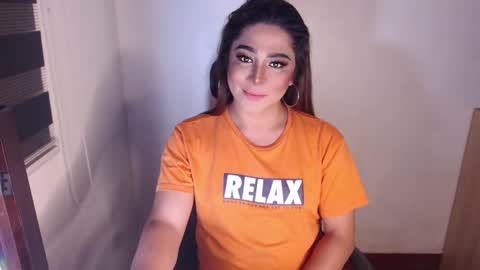 Snapshot of queen_of_all_queens chatting on January 8, 11:21 am samantha online show from January 8, 11:21 am