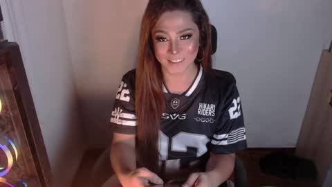 Snapshot of queen_of_all_queens chatting on October 21, 12:06 pm samantha online show from October 21, 12:06 pm