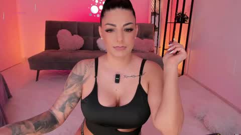 queen_of_deepthroat online show from May 25, 3:45 am