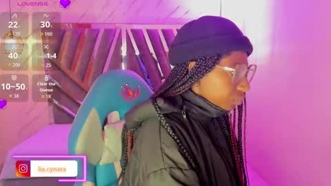 Snapshot of queen_perla_ chatting on October 2, 11:28 am online show from October 2, 11:28 am