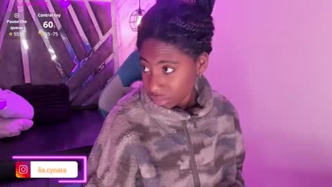 Snapshot of queen_perla_ chatting on October 5, 12:14 pm online show from October 5, 12:14 pm