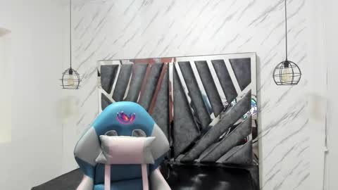 Snapshot of queen_perla_ chatting on October 9, 11:19 am online show from October 9, 11:19 am