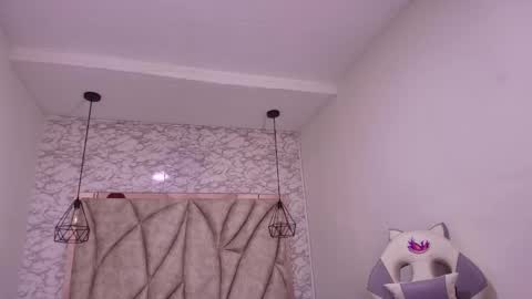 Snapshot of queen_perla_ chatting on November 28, 12:08 pm online show from November 28, 12:08 pm