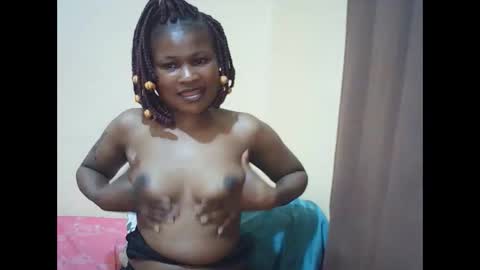 Snapshot of queen_winter chatting on March 18, 6:00 pm Winter online show from March 18, 6:00 pm