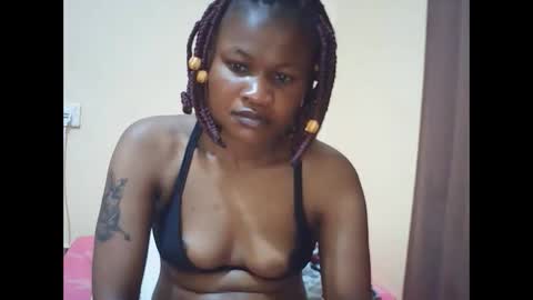 Snapshot of queen_winter chatting on March 27, 12:38 am Winter online show from March 27, 12:38 am