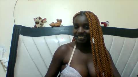 Snapshot of queen_wow2 chatting on September 16, 10:27 am queen online show from September 16, 10:27 am