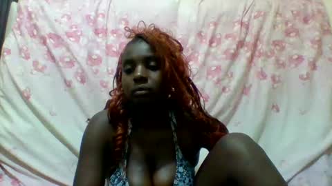 Snapshot of queen_wow2 chatting on October 15, 12:00 am queen online show from October 15, 12:00 am