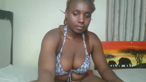 queen online show from April 12, 7:19 pm