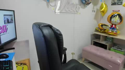  Zafiro  ILL BROADCAST UNTIL DECEMBER  Onlyfans  online show from March 28, 4:39 pm