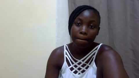 Snapshot of queen_zari1 chatting on June 11, 2:33 am queen_zari1 online show from June 11, 2:33 am