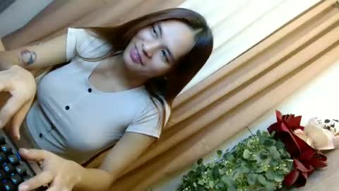CALL ME YOUR QUEEN AIVY1 online show from July 2, 10:38 pm