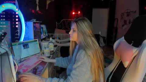 Kim online show from May 25, 2:39 am