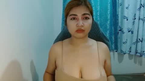 Snapshot of queenboba chatting on April 8, 3:12 pm queen online show from April 8, 3:12 pm