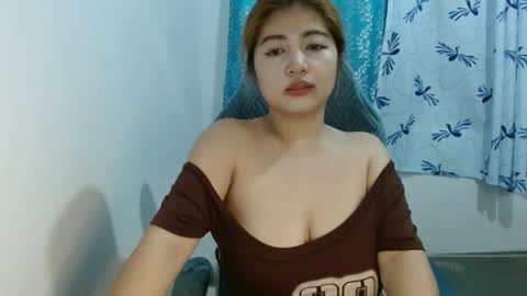 Snapshot of queenboba chatting on April 9, 4:34 pm queen online show from April 9, 4:34 pm