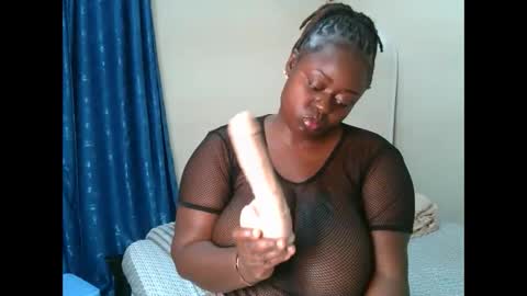 Snapshot of queenboobs254 chatting on June 6, 4:01 pm queenboobs254 online show from June 6, 4:01 pm
