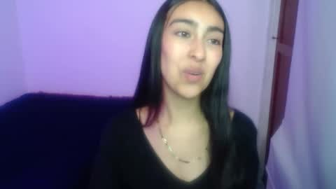 queenbyte_18 online show from January 15, 1:10 am