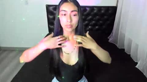 queenbyte_18 online show from February 4, 3:23 am